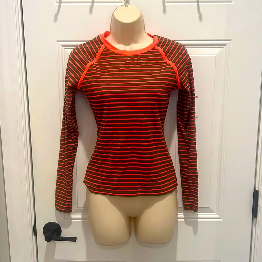 EUC! Sperry Rash Guard